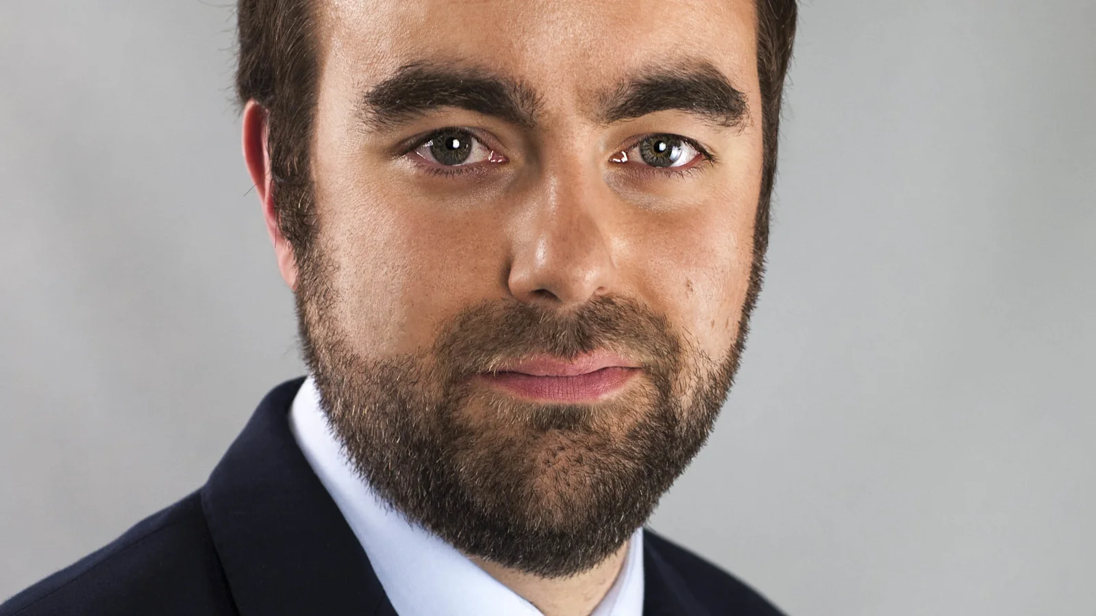 Portrait de Sébastien Lecornu, à l’origine de la proposition d’affecter une part de CSG au financement de l’APA